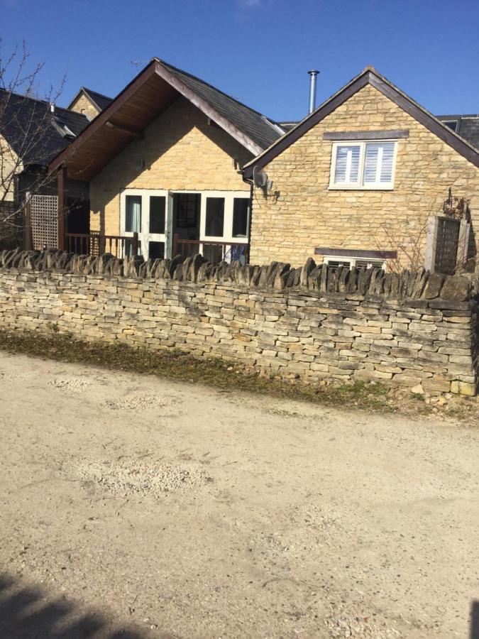3 Bedroom 5* Barn Conversion Cotswolds チッピング・ノートン エクステリア 写真