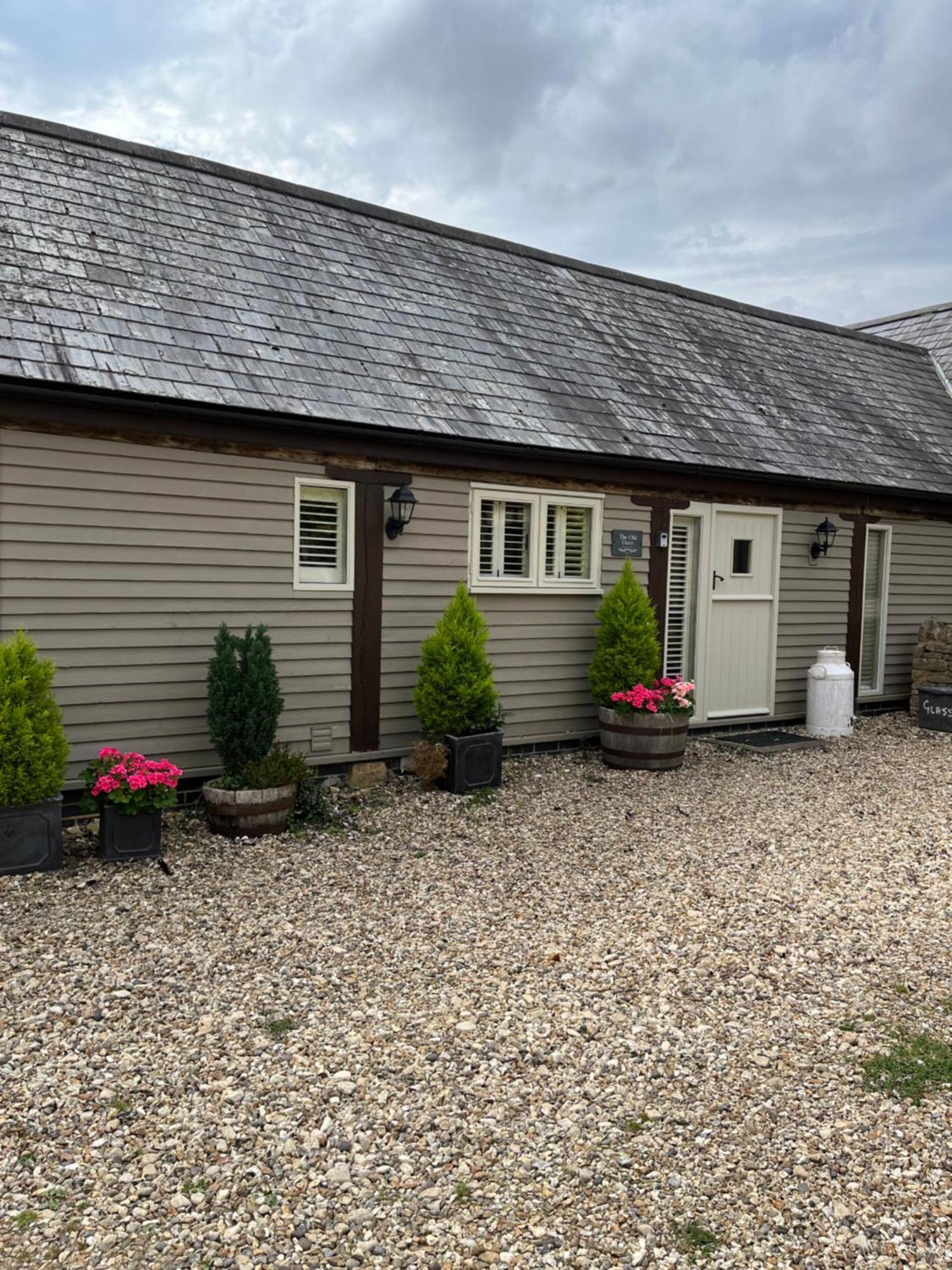3 Bedroom 5* Barn Conversion Cotswolds チッピング・ノートン エクステリア 写真